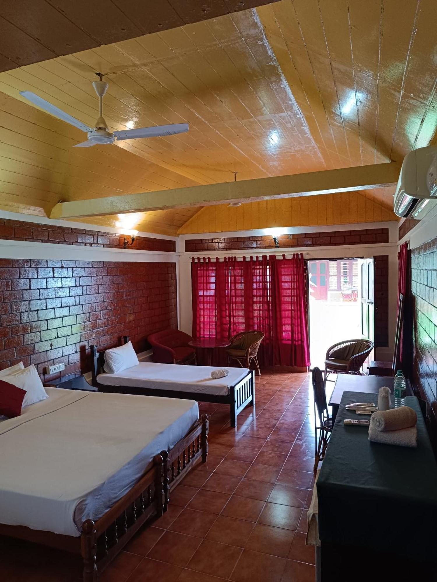 Hill View Beach Resort Varkala Eksteriør billede
